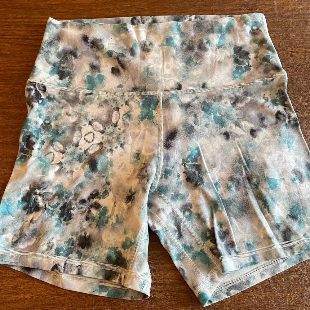Lululemon align bike shorts